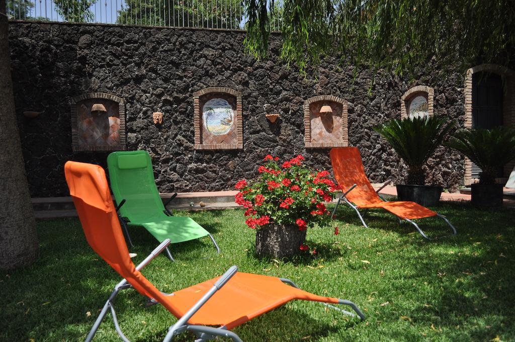B&B Villa Dagala Santa Venerina Ruang foto