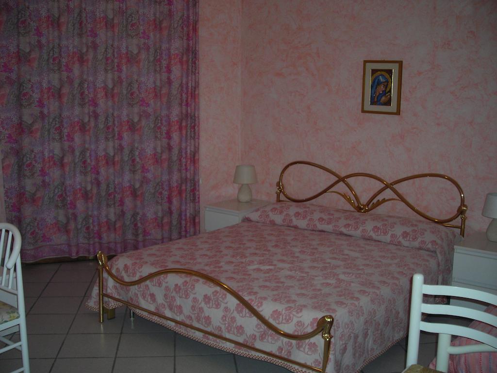 B&B Villa Dagala Santa Venerina Ruang foto